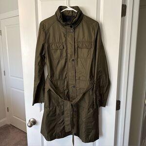 Tahari Women’s Olive Green, Long, Hooded All Weather Jacket Size M